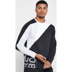 MĘSKA BLUZA REEBOK BLOCKED CREW NE (S). Bluzy męskie Reebok, s, bez wzorów, bez kołnierzyka, bez rękawów, bez kaptura. W wyprzedaży za 229,99 zł.