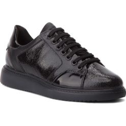Półbuty GEOX - D Thymar E D844BE 0ZKBC C0062 Dk Grey/Black. Czarne półbuty damskie Geox, na co dzień, bez wzorów, ze skóry ekologicznej, bez obcasa, na płaskiej podeszwie, bez zapięcia. W wyprzedaży za 279,00 zł.
