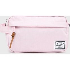 Herschel - Kosmetyczka. Różowe kosmetyczki damskie marki Herschel, bez wzorów, z poliesteru. Za 129,90 zł.