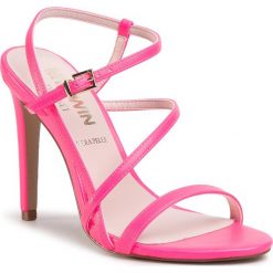 Sandały MY TWIN - Sandalo 201MCT020 Fuxia Fluo 00103. Różowe klapki damskie My Twin, bez wzorów, ze skóry ekologicznej, bez obcasa, na obcasie. Za 639,00 zł.