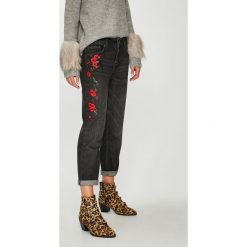 Desigual - Jeansy. Czarne jeansy damskie Desigual. W wyprzedaży za 199,90 zł.