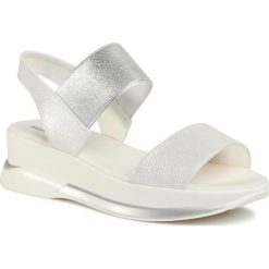 Sandały KEDDO - 807980/03-02E White/Silver. Szare klapki damskie Keddo, bez wzorów, ze skóry ekologicznej, bez obcasa. W wyprzedaży za 99,00 zł.