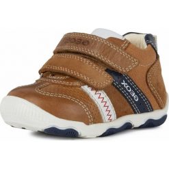 Geox tenisówki chłopięce NEW BALU B020PB_0CL10_C5102 24 brązowe. Pomarańczowe buty chłopięce sportowe Geox, ze skóry, bez zapięcia. Za 239,00 zł.