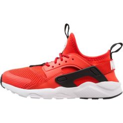 Nike Sportswear HUARACHE RUN ULTRA (PS) Tenisówki i Trampki habanero red/white/black. Czerwone tenisówki męskie Nike Sportswear, z materiału. Za 359,00 zł.