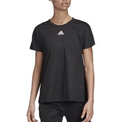 ADIDAS PLEATED TEE > FL1830. Koszulki damskie Adidas, l, z aplikacjami, z poliesteru, klasyczne, z kontrastowym kołnierzykiem. Za 149,99 zł.