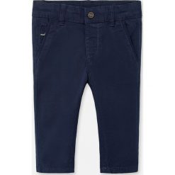 Mayoral - Spodnie dziecięce 68-98 cm. Białe spodnie chłopięce Mayoral, bez wzorów, z elastanu. Za 78,90 zł.