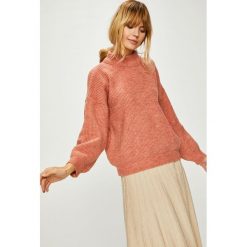 Answear - Sweter. Różowe swetry damskie ANSWEAR, s, bez wzorów, z bawełny, z krótkim rękawem, krótkie, bez kaptura. W wyprzedaży za 59,90 zł.