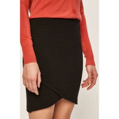 Only - Spódnica. Czarne spódniczki damskie ONLY, na co dzień, s, bez wzorów, z elastanu, casualowe, z podwyższonym stanem, mini, ołówkowe. W wyprzedaży za 49,90 zł.