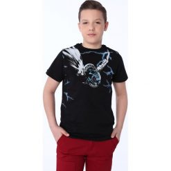 T-shirt chłopięcy z aplikacją czarny NDZ7733. Czarne t-shirty chłopięce Fasardi, z aplikacjami, bez rękawów. Za 39,00 zł.