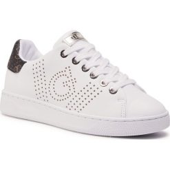 Sneakersy GUESS - Ranvo FL7RAO ELE12 WHBRW. Białe półbuty damskie Guess, ze skóry ekologicznej. Za 449,00 zł.