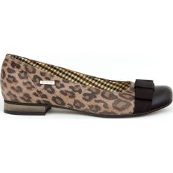 Balerinki z kokardką - skóra naturalna - model 007 - kolor panterka. Baleriny damskie Zapato, bez wzorów, ze skóry, bez obcasa. W wyprzedaży za 202,30 zł.