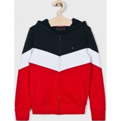 Tommy Hilfiger - Bluza dziecięca 128-176 cm. Czerwone bluzy chłopięce TOMMY HILFIGER, bez wzorów, z bawełny, bez rękawów, z kapturem. W wyprzedaży za 279,90 zł.