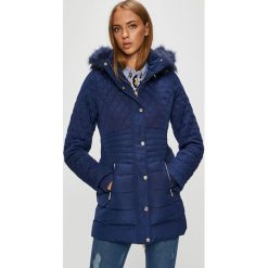 Guess Jeans - Kurtka Suzanna. Szare kurtki damskie Guess Jeans, s, z aplikacjami, z poliesteru, długie, bez kaptura. W wyprzedaży za 629,90 zł.