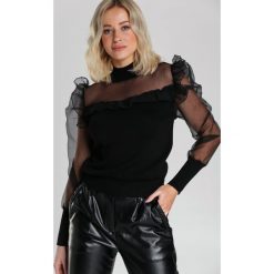 Czarna Bluzka Tasnia. Czarne bluzki damskie Renee, s, bez wzorów, z dzianiny, bez kołnierzyka, z długim rękawem. Za 99,99 zł.
