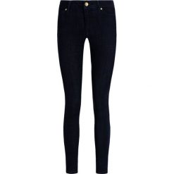 Jeansy Ultra Skinny Fit TOMMY HILFIGER WW0WW25123. Niebieskie jeansy damskie TOMMY HILFIGER. W wyprzedaży za 279,00 zł.
