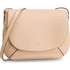 Torebka PATRIZIA PEPE - 2V8514/A4U8-B524 Camel Beige. Brązowe listonoszki damskie Patrizia Pepe, bez wzorów, ze skóry, eleganckie, bez dodatków. W wyprzedaży za 589,00 zł.