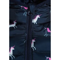 Friboo Kurtka przejściowa navy blazer. Niebieskie kurtki dziewczęce przejściowe marki Friboo, z materiału. Za 129,00 zł.