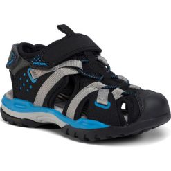 Sandały GEOX - J Borealis B. B J920RB 0CE14 C9221 M Black/Sky. Czarne sandały chłopięce Geox, ze skóry ekologicznej, bez zapięcia. W wyprzedaży za 199,00 zł.