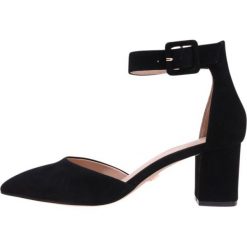 Kurt Geiger BURLINGTON Czółenka black. Czarne czółenka damskie marki Kurt Geiger, z weluru. Za 569,00 zł.