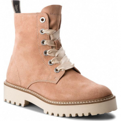 Trapery MARC O'POLO - 801 14446301 102 Apricot 271. Czerwone buty zimowe damskie marki Marc O'Polo, ze skóry. W wyprzedaży za 459,00 zł.