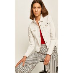 Tommy Hilfiger - Kurtka jeansowa. Białe kurtki damskie TOMMY HILFIGER, bez wzorów, z elastanu, krótkie, bez kaptura. Za 579,90 zł.