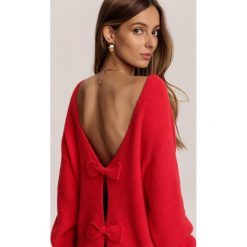 Czerwony Sweter Shirinrelle. Czerwone swetry damskie Renee, s, bez wzorów, casualowe, bez rękawów, bez kaptura. Za 149,99 zł.
