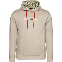 Bluza Tommy Jeans Camo Lining Hood DM0DM08065. Brązowe bluzy męskie Tommy Jeans, s, bez wzorów, z bawełny, bez kołnierzyka, bez rękawów, bez kaptura. Za 449,00 zł.