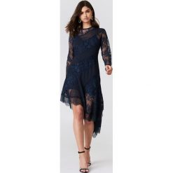 Sukienki: Keepsake Sukienka Hold On LS – Navy