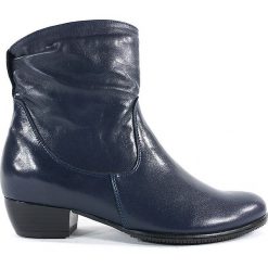 BOTKI DAMSKIE GRE 607 GRA. Botki damskie Gregors, ze skóry, bez obcasa, bez zapięcia. Za 189,00 zł.