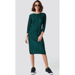 Rut&Circle Sukienka Katrin - Green. Zielone sukienki damskie marki Rut&Circle, na co dzień, bez wzorów, z okrągłym kołnierzem, bez rękawów, proste. Za 141,95 zł.