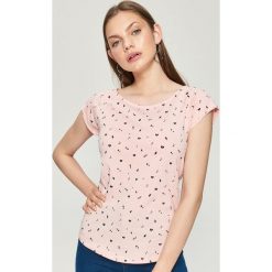 T-shirty damskie: Koszulka z nadrukiem all over - Różowy