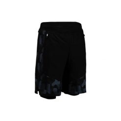 Spodenki fitness kardio FST 520 męskie. Czarne spodenki sportowe męskie DOMYOS, s, bez wzorów, z elastanu, na fitness i siłownię. W wyprzedaży za 54,99 zł.