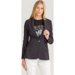 ŻAKIET Elisabetta Franchi. Czarne marynarki damskie Elisabetta Franchi, bez wzorów, z materiału. Za 1109,50 zł.