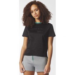 Koszulka adidas EQT Logo Tee (BP9292). Czarne koszulki damskie marki Adidas, bez wzorów, bez kołnierzyka. Za 59,99 zł.