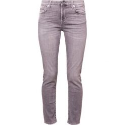 7 for all mankind PYPER CROPPED Jeansy Straight Leg slim illusion dawn. Szare jeansy damskie slim marki 7 for all mankind. W wyprzedaży za 603,85 zł.