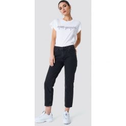 Cheap Monday Jeansy Revive Syntax Black - Black. Czarne proste jeansy damskie marki Cheap Monday, z jeansu, z podwyższonym stanem. Za 242,95 zł.