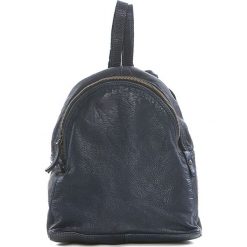 Plecaki damskie: Skórzany plecak w kolorze niebieskim – 25 x 29 x 13 cm