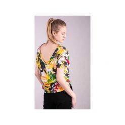 T-shirt damski klasyczny KOLOROWY. T-shirty damskie 3 for u, bez wzorów, z bawełny, klasyczne, z klasycznym kołnierzykiem. Za 69,30 zł.