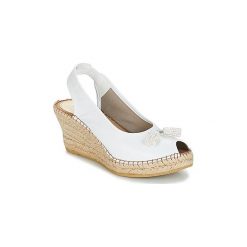 Espadryle André JUANITA. Białe espadryle damskie marki Andre. Za 311,20 zł.