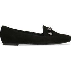 Mokasyny LADY. Czarne mokasyny damskie marki Gino Rossi, ze skóry, eleganckie, na płaskiej podeszwie. Za 249,90 zł.