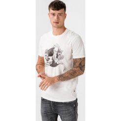 Jack & Jones Roman Koszulka Biały. Białe podkoszulki męskie Jack & Jones, s, z nadrukiem, z bawełny, bez kołnierzyka, z krótkim rękawem, krótkie. Za 78,95 zł.
