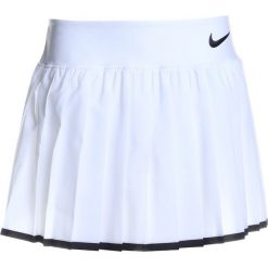Nike Performance GIRLS VICTORY SKIRT Spódnica sportowa white/black. Białe spódniczki dziewczęce Nike Performance, z elastanu, sportowe, sportowe. Za 139,00 zł.