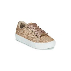 Buty Dziecko Guess MISSY. Żółte trampki dziewczęce Guess, z aplikacjami, bez zapięcia. Za 299,00 zł.