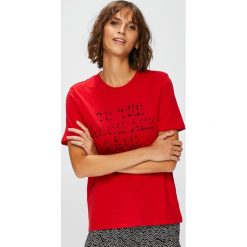 Only - Top. Czerwone topy damskie marki ONLY, s, z nadrukiem, z bawełny, z okrągłym kołnierzem. W wyprzedaży za 19,90 zł.