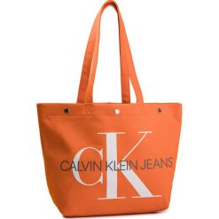 Torebka CALVIN KLEIN JEANS - Canvas Utility Ew Bottom Tote M K60K605310 805. Pomarańczowe torebki klasyczne damskie Calvin Klein Jeans, bez wzorów, z jeansu, klasyczne, na ramię, bez dodatków. W wyprzedaży za 209,00 zł.