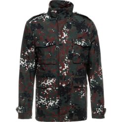 Samsøe & Samsøe MACKLE Kurtka wiosenna plum. Zielone kurtki męskie marki Samsøe & Samsøe, m, bez wzorów, z bawełny, bez kaptura. W wyprzedaży za 479,50 zł.