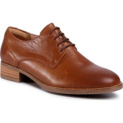 Oxfordy CLARKS - Netley Bloom 261465534 Tan Leather. Pomarańczowe półbuty damskie Clarks, bez obcasa, na obcasie, bez zapięcia. W wyprzedaży za 299,00 zł.