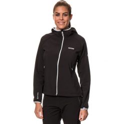 Kurtka softshellowa "Arec II" w kolorze czarnym. Czarne kurtki damskie Regatta Women, bez wzorów, z materiału, bez kaptura. W wyprzedaży za 129,95 zł.