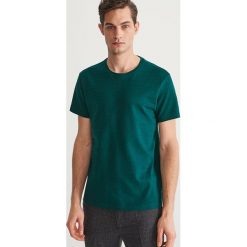 T-shirt z prążkowanej dzianiny - Turkusowy. Niebieskie t-shirty damskie marki Reserved, s, bez wzorów, z dzianiny, bez kołnierzyka. Za 39,99 zł.