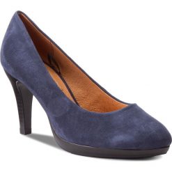 Półbuty CAPRICE - 9-22411-29 Ocean Suede 857. Niebieskie półbuty damskie Caprice, bez wzorów, ze skóry, bez obcasa, na obcasie, bez zapięcia. W wyprzedaży za 189,00 zł.